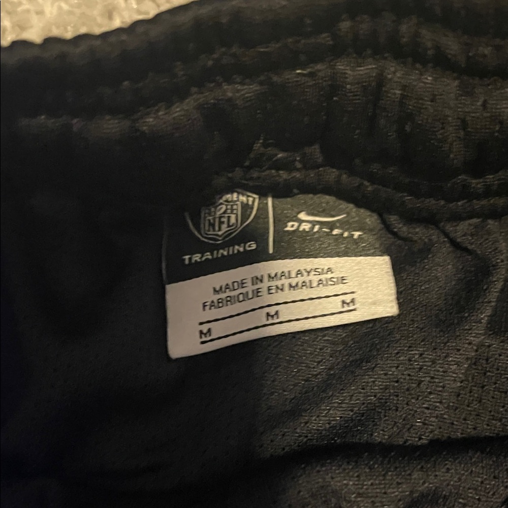 Nike Black NFL Cowboys Shorts - Picture 2 of 6